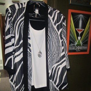 32 W R & M Richards Pant Suit Navy and  w/necklace